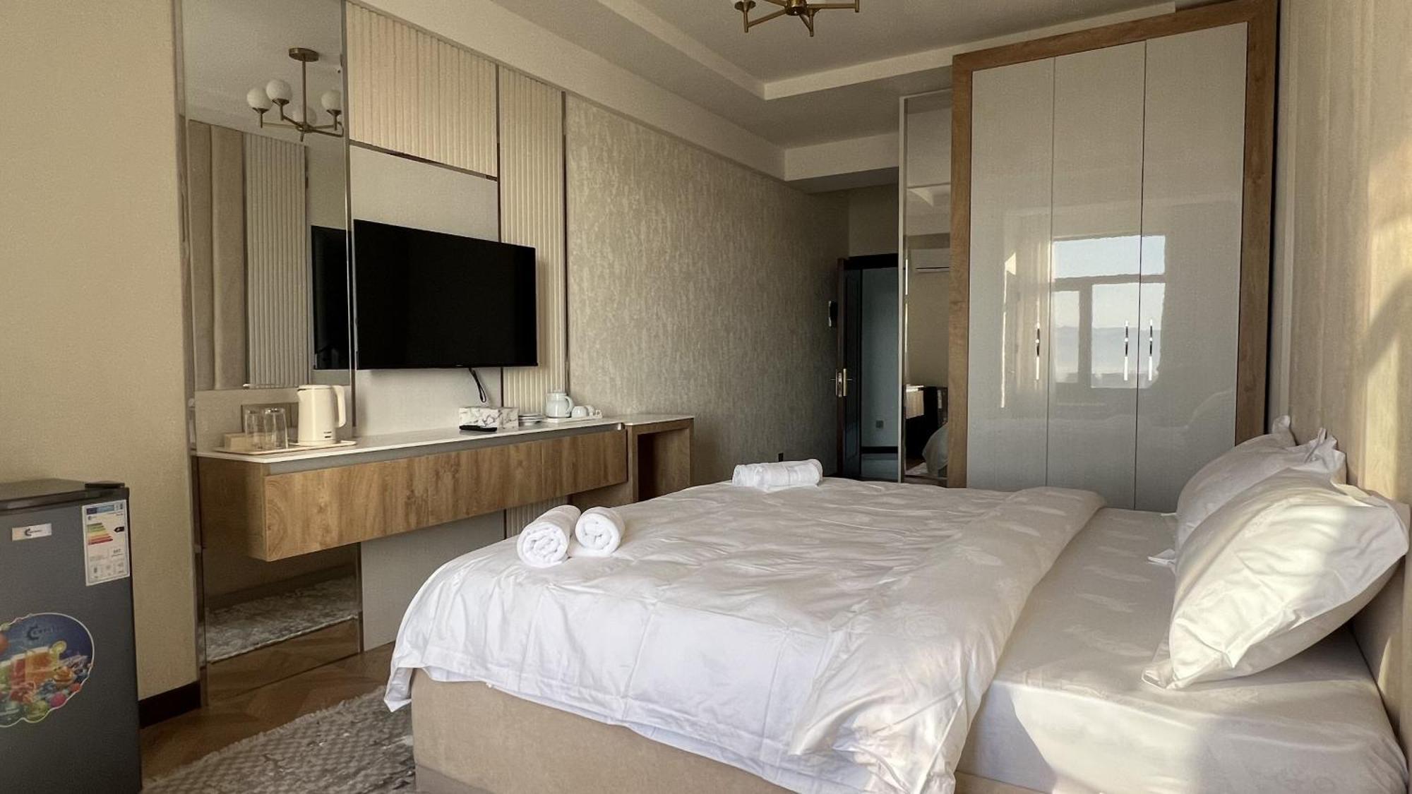 Hotel Panorama 杜尚别 外观 照片