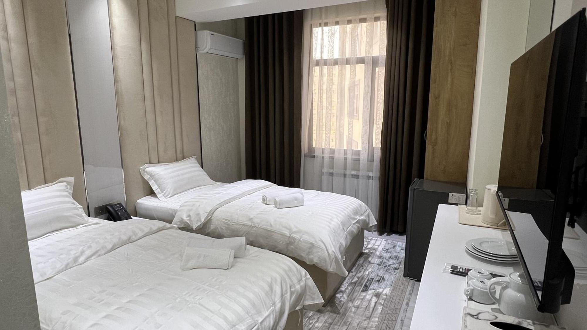 Hotel Panorama 杜尚别 外观 照片