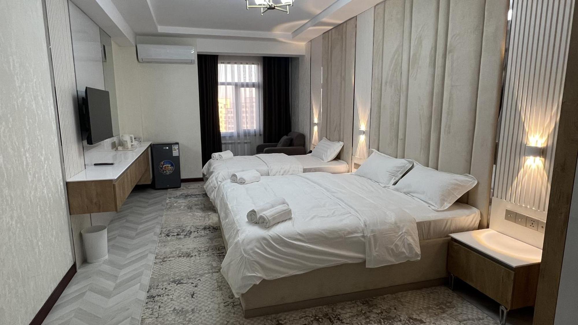 Hotel Panorama 杜尚别 外观 照片